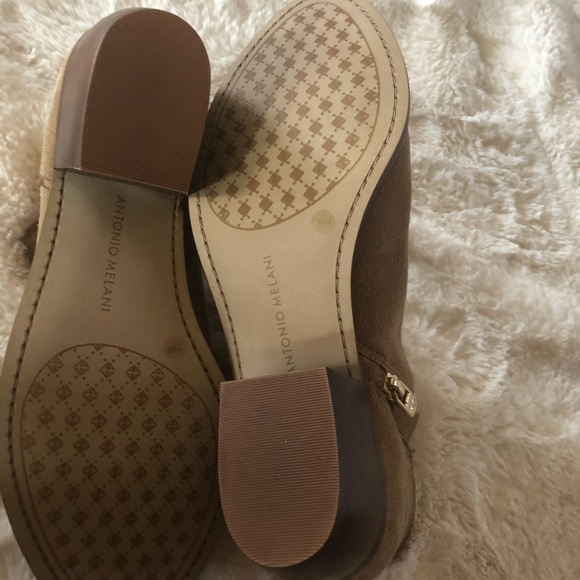 Boots - Picture 2 of 3